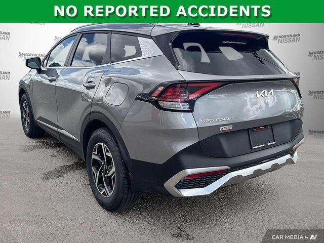 2023 Kia Sportage LX | ALL WHEEL DRIVE | REAR SPOILER in Cars & Trucks in Prince George - Image 3