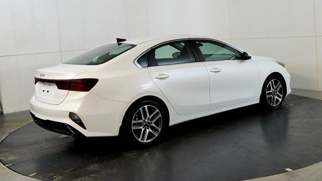 2022 Kia Forte GT-Line in Cars & Trucks in Winnipeg - Image 3