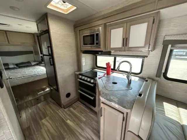 2023 Thor Motor Coach Four Winds 28Z in RVs & Motorhomes in Red Deer - Image 16