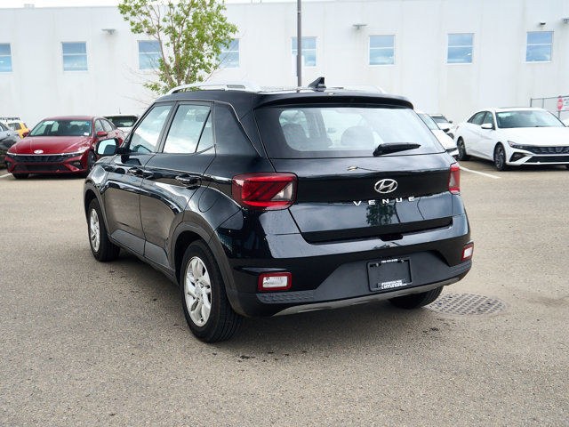 2022 Hyundai Venue Preferred | Cross-traffic Alert | Blindspot in Cars & Trucks in Edmonton - Image 3
