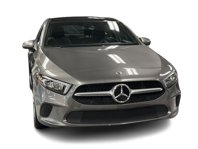 2019 Mercedes-Benz A220 4MATIC Sedan | Caméra | Toit Pano | Blue in Cars & Trucks in City of Montréal - Image 2