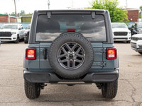 4x4, 2.0L Turbo, Remote Start, Heated Seats/Steering Wheel, Alpine Premium Sound System, LED Headlam... (image 5)