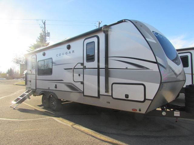 SOLAR FLEX 440I in Travel Trailers & Campers in Red Deer