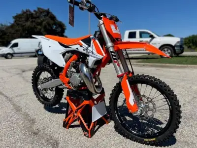 LAST ONE IN STOCK... BUY NOW AND SAVE OVER $1,500 OFF MSRP! FREIGHT & PDI INCLUDED!! 2024 KTM 85 SX...
