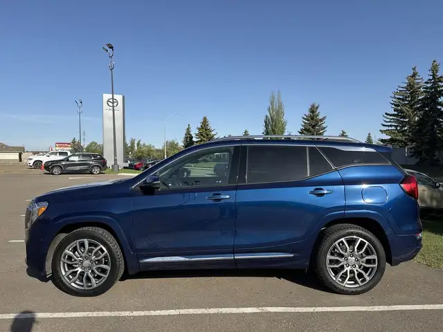 2022 GMC Terrain Denali AWD - Remote Start, OnStar, Cruise Contr dans Autos et camions dans Comté de Strathcona - Image 6
