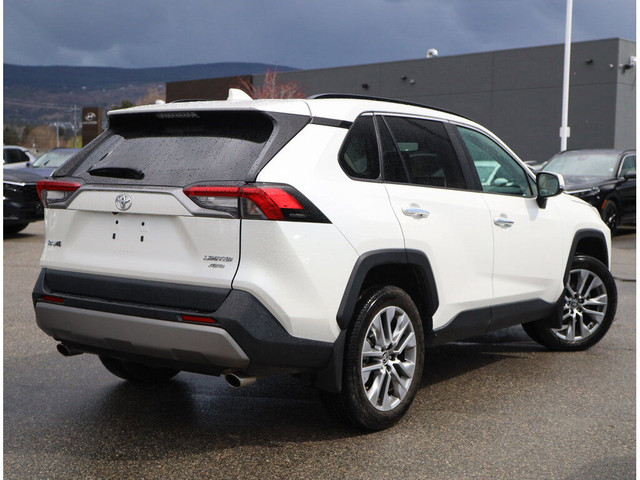 2022 Toyota RAV4 Limited - No Accidents / BC Vehicle / 1 Owner in Cars & Trucks in Penticton - Image 3
