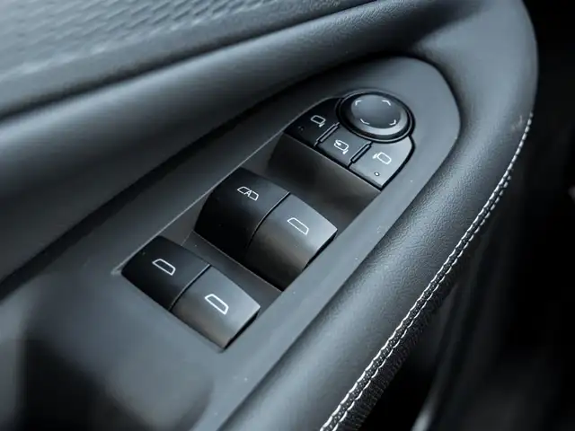 2025 Chevrolet Blazer EV LT- HD Surround Vision | Panoramic Sunr in Cars & Trucks in Markham / York Region - Image 18