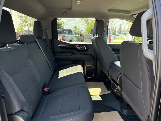 2023 Chevrolet Silverado 1500 RST Z71 OFF-ROAD | LOW KMS | 5.3L  in Cars & Trucks in Edmonton - Image 28