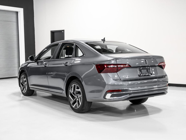 2023 Volkswagen Jetta HIGHLINE BLIND SPOTS COLLISION AVOIDANCE in Cars & Trucks in City of Toronto - Image 4