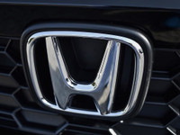 Engine: 2L 4cyl. L/100Km City: 7.7 L/100Km Hwy: 6.1 Safety Equipment Traffic Jam Assist ABS And Driv... (image 8)