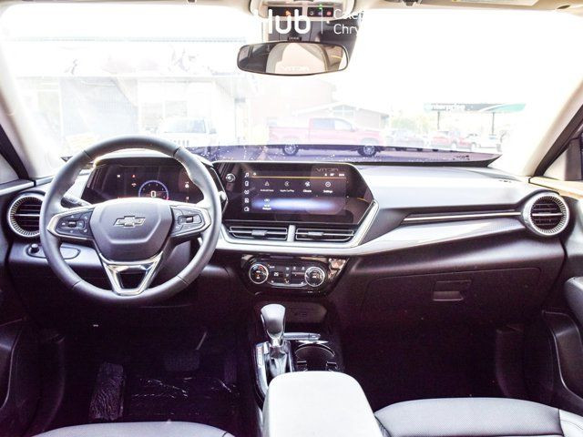 2025 Chevrolet Trax ACTIV Only 8869Km 11Display Blind Spot in Cars & Trucks in Mississauga / Peel Region - Image 2