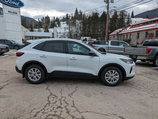  2024 Ford Escape Active 0.99% Financing Available. Active Line  dans Autos et camions  à Nelson - Image 2