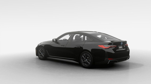 2025 BMW i4 eDrive35 Gran Coupe | Premium | 3 ans Ent. Inclus in Cars & Trucks in City of Montréal - Image 2