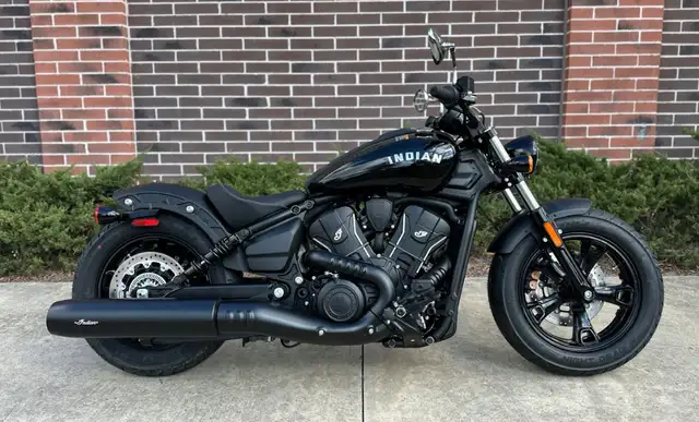 2025 INDIAN SCOUT BOBBER 1133CC - BLACK in Street, Cruisers & Choppers in Edmonton - Image 7