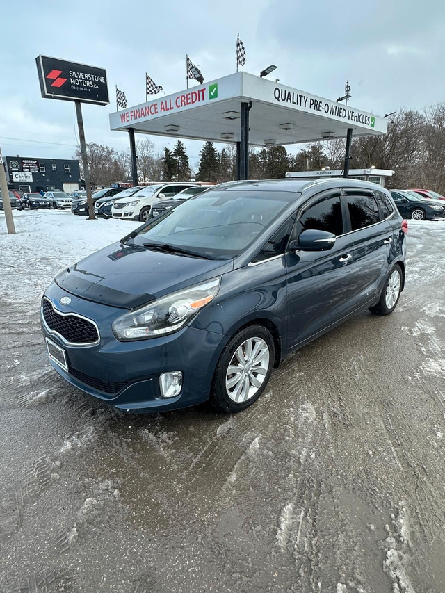 2014 Kia Rondo in Cars & Trucks in London