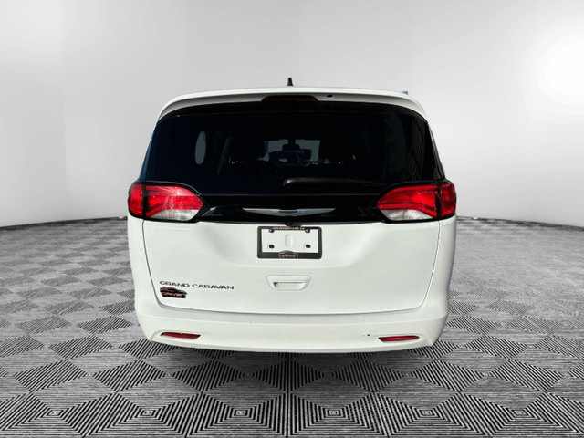 2022 Chrysler Grand Caravan SXT in Cars & Trucks in Medicine Hat - Image 4