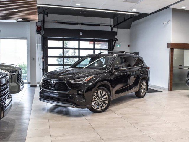 2022 Toyota Highlander Platinum in Cars & Trucks in Calgary - Image 3