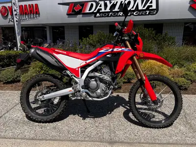 2024 CRF300L with only 4800 kms! MSRP $6299 + $185 Doc = $6484 + Applicable taxes! Accessories- Hand...