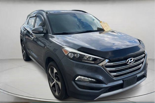 2017 Hyundai Tucson Limited in Cars & Trucks in City of Montréal - Image 2