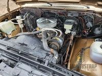 1985 Chevrolet C10 1/2 Ton 2WD Square Body Pickup Truck Fully loaded Excellent paint, clean inside a... (image 9)