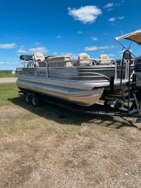 2023 Sun Tracker Fishin Barge 20 DLX