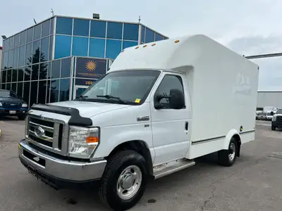 2013 Ford Econoline Commercial Cutaway FORD E-350  XLT - 12 Foot
