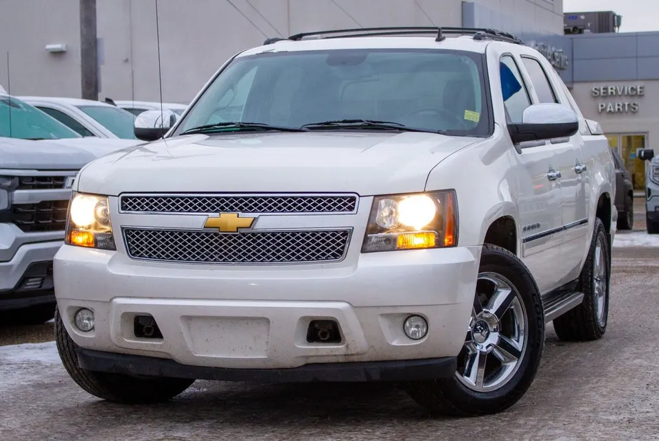 2012 Chevrolet Avalanche LTZ Only 108116 Kms Call 780-938-1230