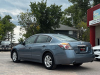 2010 Nissan Altima SL Sedan 2.5LTR 4cyl ONLY 119,000kms! A/C Tilt Cruise Power windows Power locks P... (image 2)