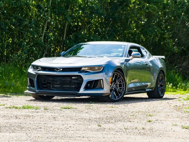 2022 Chevrolet Camaro ZL1 / 10 SPEED TRANSMISSION in Cars & Trucks in Edmonton