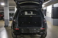 This Land Rover Discovery Sport has a powerful Intercooled Turbo Premium Unleaded I-4 2.0 L/122 engi... (image 9)