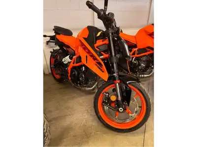 EN INVENTAIRE Rock Moto Sport Sherbrooke, Kawasaki, KTM, Cf Moto, Arctic Cat, Vespa, Piaggo, Aprilia...