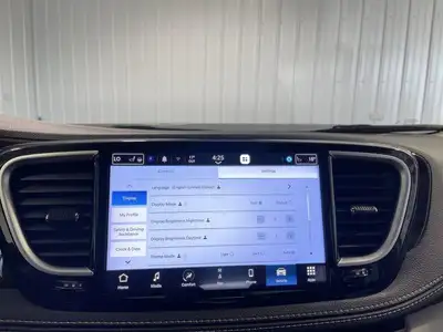 2023 Chrysler Pacifica Limited AWD | Nav | Heated Seats, View more