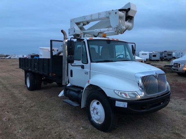 2007 International 4300 DT466 DIESEL 50’ BUCKET TRUCK (TEREX) 20 in Cars & Trucks in Calgary - Image 2