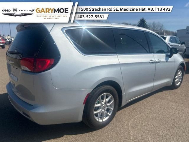 2024 Chrysler Grand Caravan SXT - Heated Seats in Cars & Trucks in Medicine Hat - Image 3