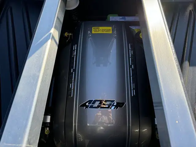 2025 Centurion Fe23 in Powerboats & Motorboats in Kelowna - Image 16