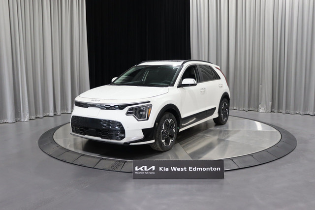 2023 Kia Niro EV Limited ALL ELECTRIC / HEATED/COOLED LEATHER... in Cars & Trucks in Edmonton - Image 3