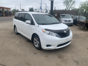 2011 Toyota Sienna 5dr V6 LE 7-Pass FWD Mobility