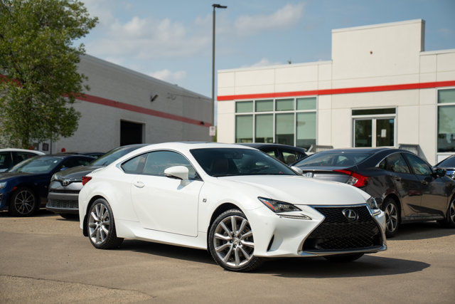 2015 Lexus RC 350 in Cars & Trucks in Edmonton - Image 2