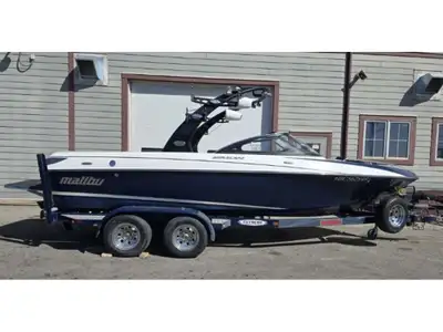 2007 MALIBU WAKESETTER 21 LSV 813 HOURS MALIBU MONSOON MOTOR 2 REAR FAT SAC BAGS ONE IN EACH LOCKER...