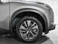 Recent Arrival! 9-Speed Automatic 4WD 3.5L V6 6 Speakers, Active Cruise Control, Air Conditioning, A... (image 9)