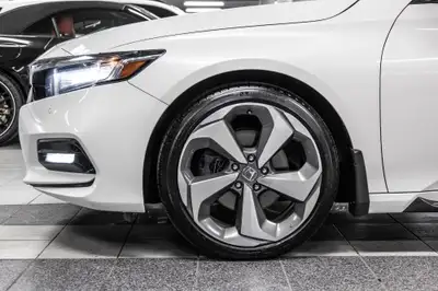 2019 Honda Accord Sedan Touring CVT| Caméra | Toit ouvrant | Car, View more