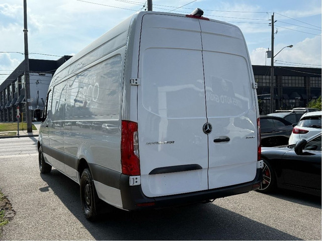 2019 Mercedes-Benz Sprinter Cargo Van 2500 High Roof 170 Long Wh in Cars & Trucks in City of Toronto - Image 4