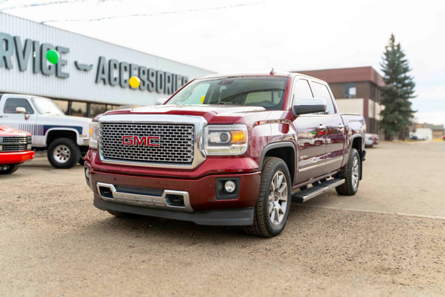 2015 GMC Sierra 1500 Denali - NAV! BCK/UP CAM! SUNROOF!