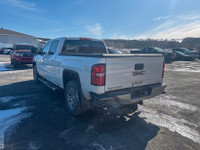 JUST IN! PRICED TO SELL- DEALER MAINTAINED 4x4 SLE 4dr Crew Cab 6.5 ft. SB EcoTec3 5.3L V8 355hp 383... (image 5)