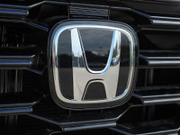Engine: 3.5L 6cyl. L/100Km City: 12.4 L/100Km Hwy: 9.3 (image 6)