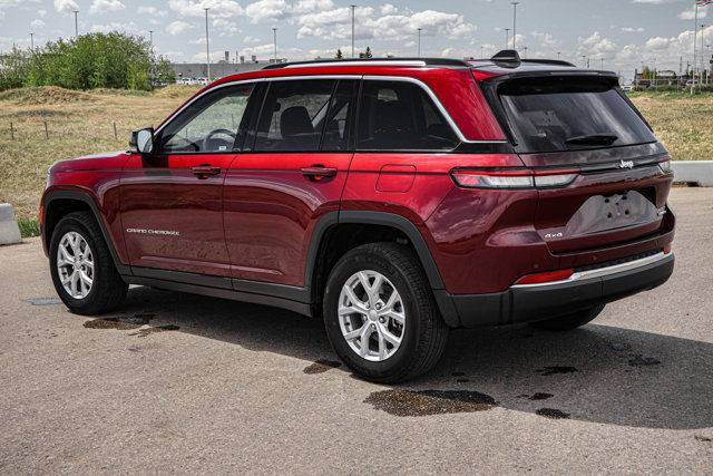 2023 Jeep Grand Cherokee LIMITED 4X4 LEATHER in Cars & Trucks in Strathcona County - Image 2