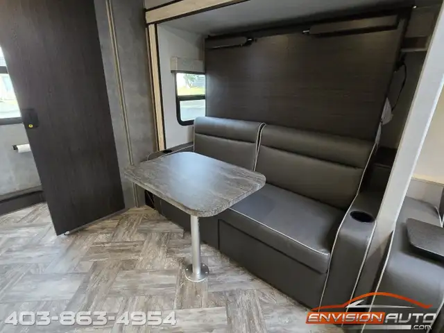 2021 FOREST RIVER SUNSEEKER MBS 2400T C-Class Motorhome RV in Cars & Trucks in Calgary - Image 28