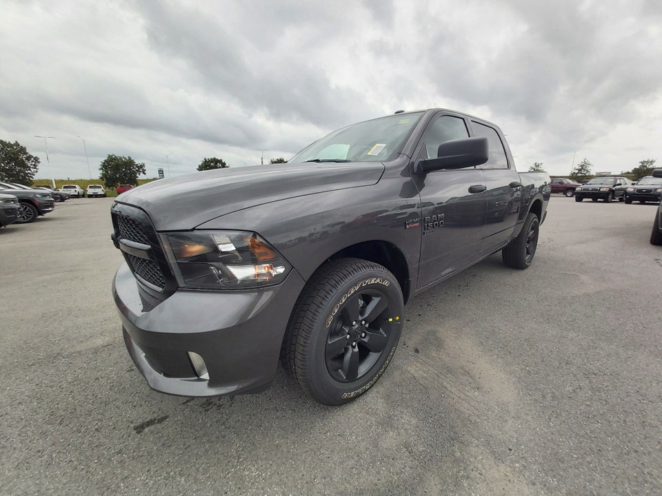 2022 Ram 1500 Classic NIGHT EDITION