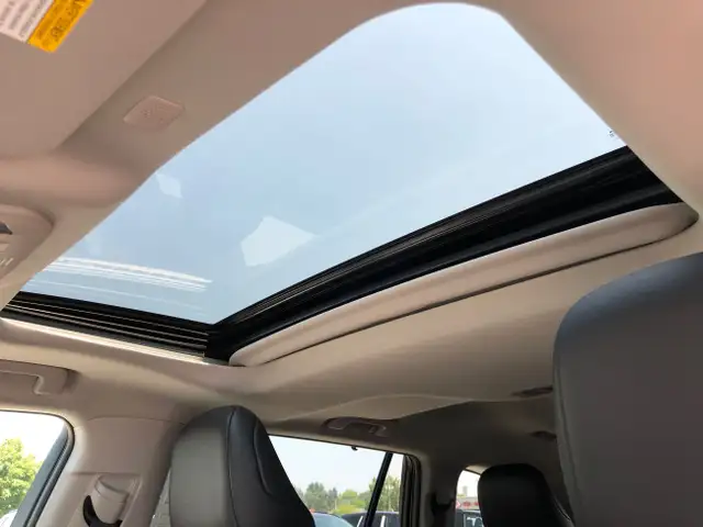 2022 Toyota Highlander XLE AWD in Cars & Trucks in Belleville - Image 16