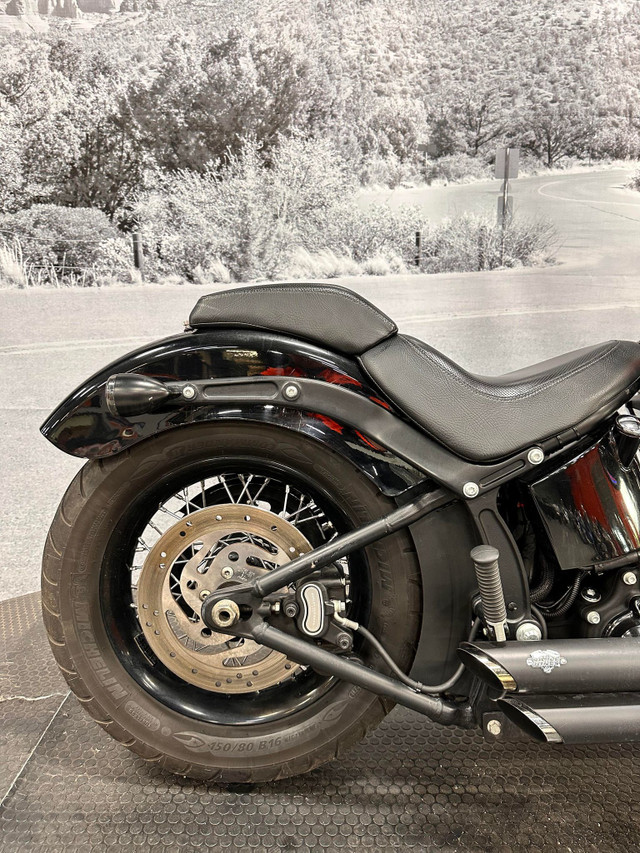 2012 HARLEY DAVIDSON Blackline . in Street, Cruisers & Choppers in Moncton - Image 2